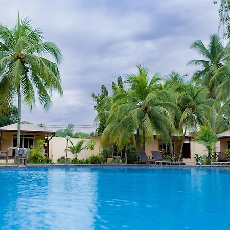 Langkah Syabas Beach Resort Kinarut Εξωτερικό φωτογραφία